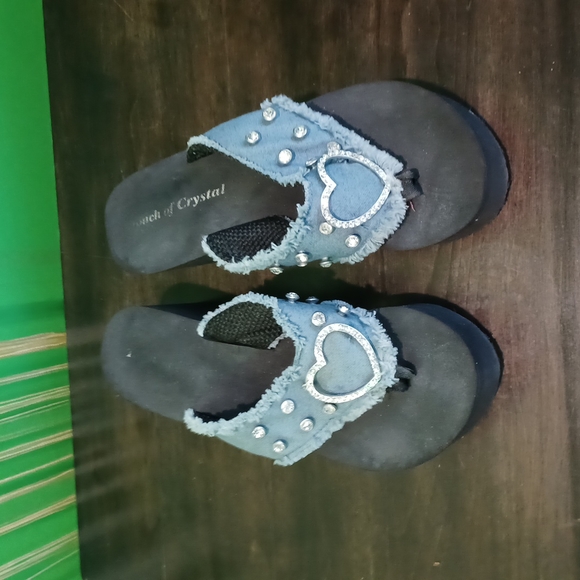 Shoes - Picture 2 of 3